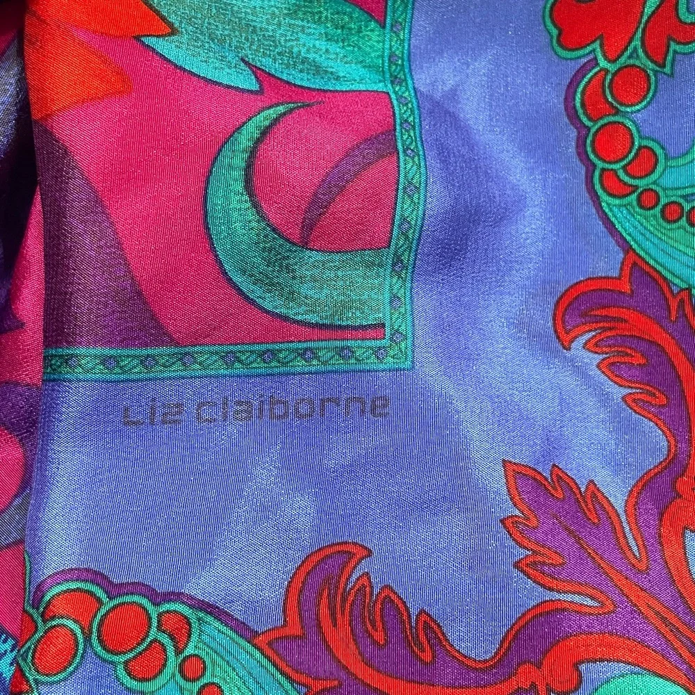 VTG L. CLAIBORNE SILK SCARF
